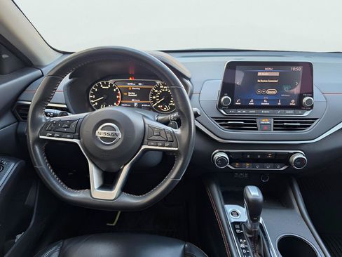Used 2022 Nissan Altima 2.5 SR FWD image 18