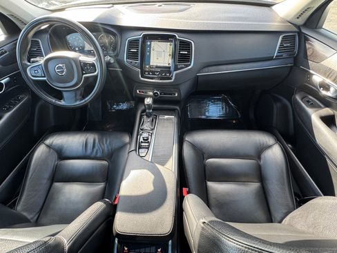Used 2020 Volvo XC90 T6 Momentum image 19