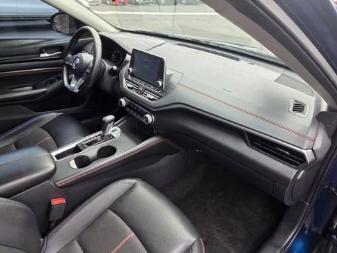 Used 2019 Nissan Altima 2.5 SR FWD image 22