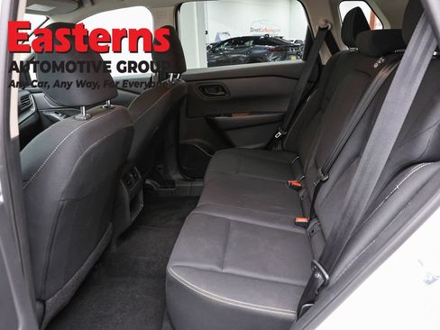 Used 2024 Nissan Rogue S AWD/4WD image 22