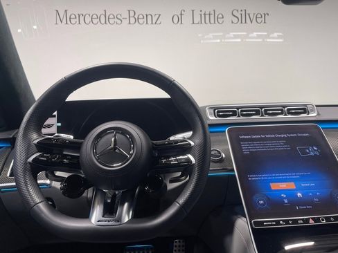 Used 2024 Mercedes-Benz S 63 AMG S image 31