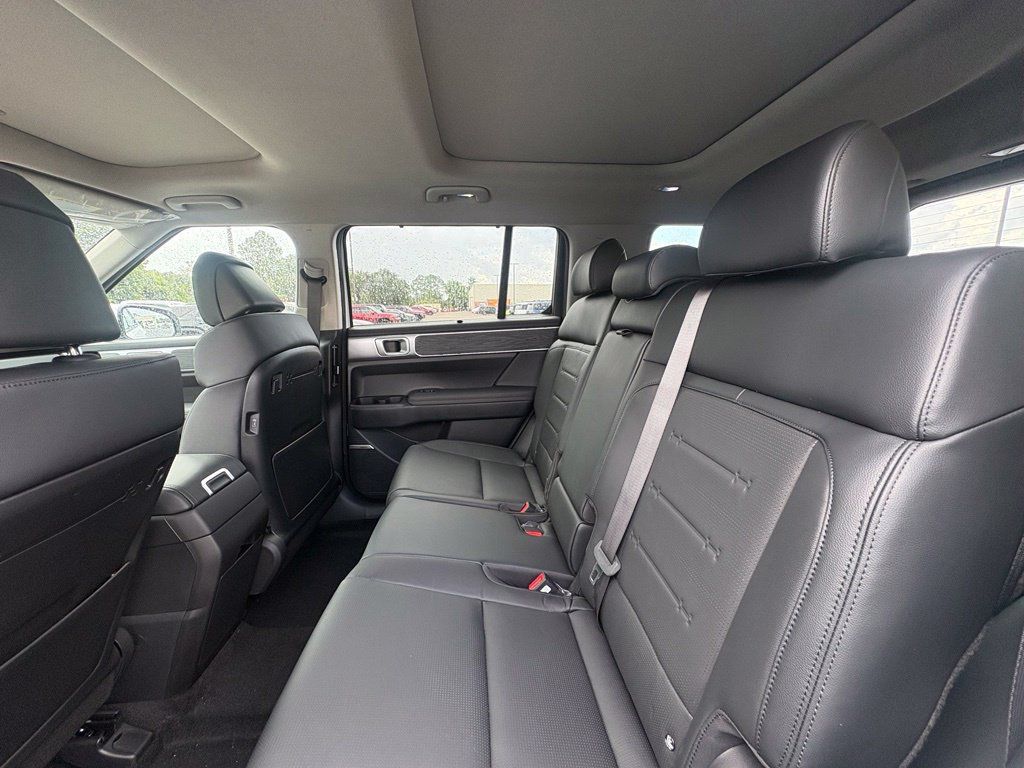 New 2027 Hyundai Santa Fe Limited FWD image 22