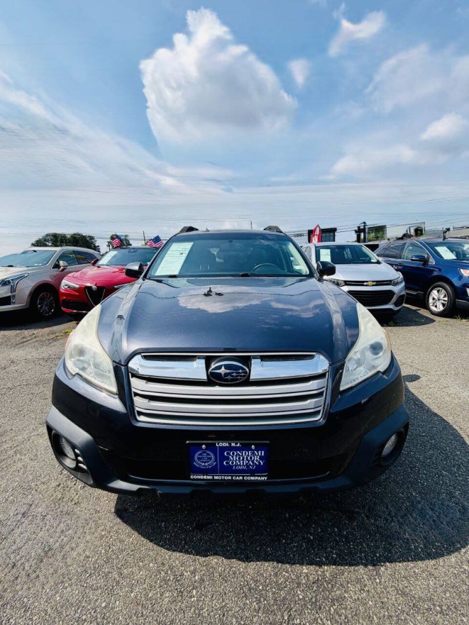 Used 2013 Subaru Outback 2.5i Premium AWD/4WD image 1