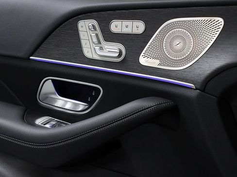 Certified 2026 Mercedes-Benz GLS 450 4MATIC image 28