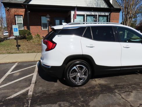 Used 2018 GMC Terrain SLT w/ Infotainment Package II image 7
