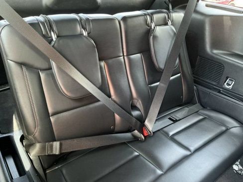 Used 2025 Ford Explorer ST-Line w/ ST-Line Street Pack AWD/4WD image 19