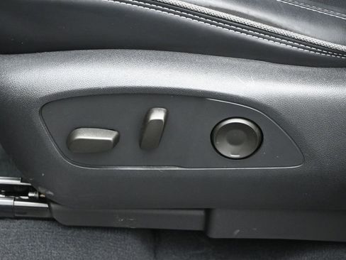 Used 2025 GMC Sierra EV Denali image 10