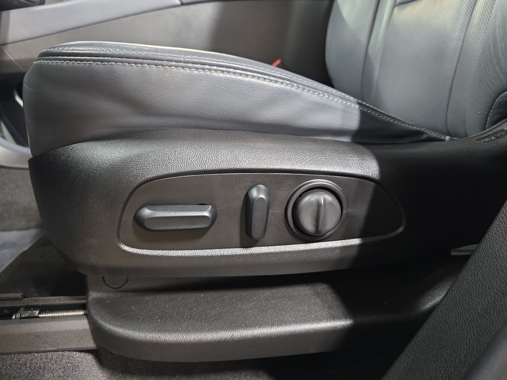 Used 2018 Buick Enclave Essence w/ Trailering Package FWD image 31
