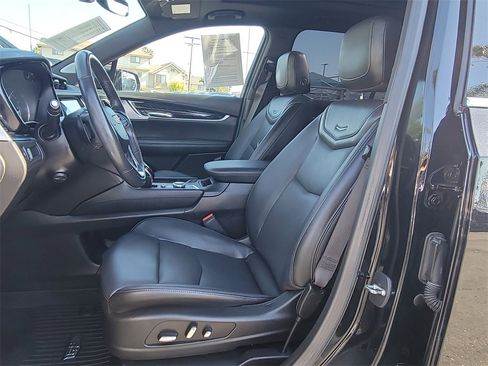 Certified 2023 Cadillac XT6 Premium Luxury image 19
