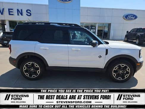 Used 2025 Ford Bronco Sport Outer Banks w/ Outer Banks Tech Package+ AWD/4WD image 8