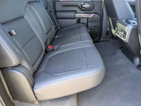 Used 2021 Chevrolet Silverado 2500 LTZ w/ LTZ Plus Package image 13