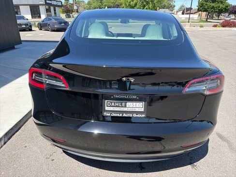 Used 2022 Tesla Model 3 Long Range AWD/4WD image 7