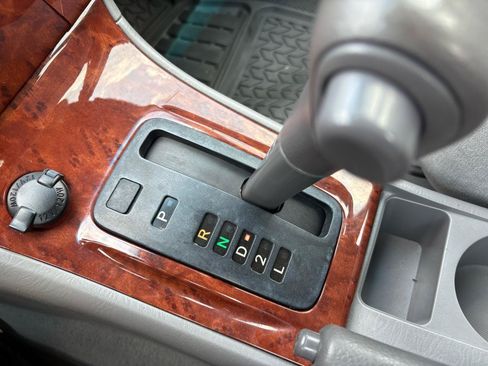 Used 2006 Toyota Corolla FWD image 5