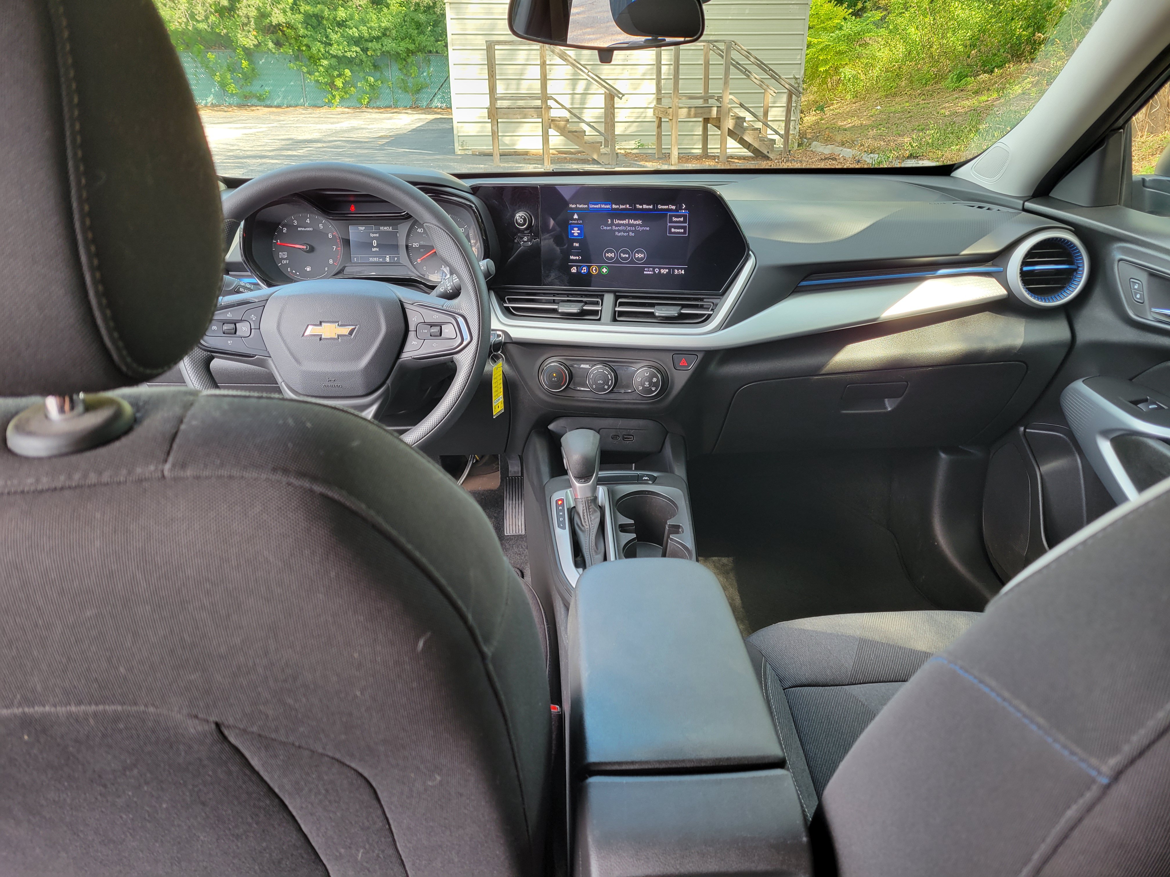 Certified 2024 Chevrolet Trax LS w/ Driver Confidence Package FWD image 11