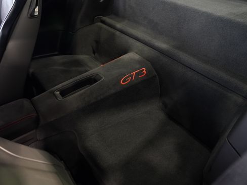 Used 2018 Porsche 911 GT3 RWD image 41