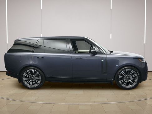 Used 2024 Land Rover Range Rover Long Wheelbase SE AWD/4WD image 25
