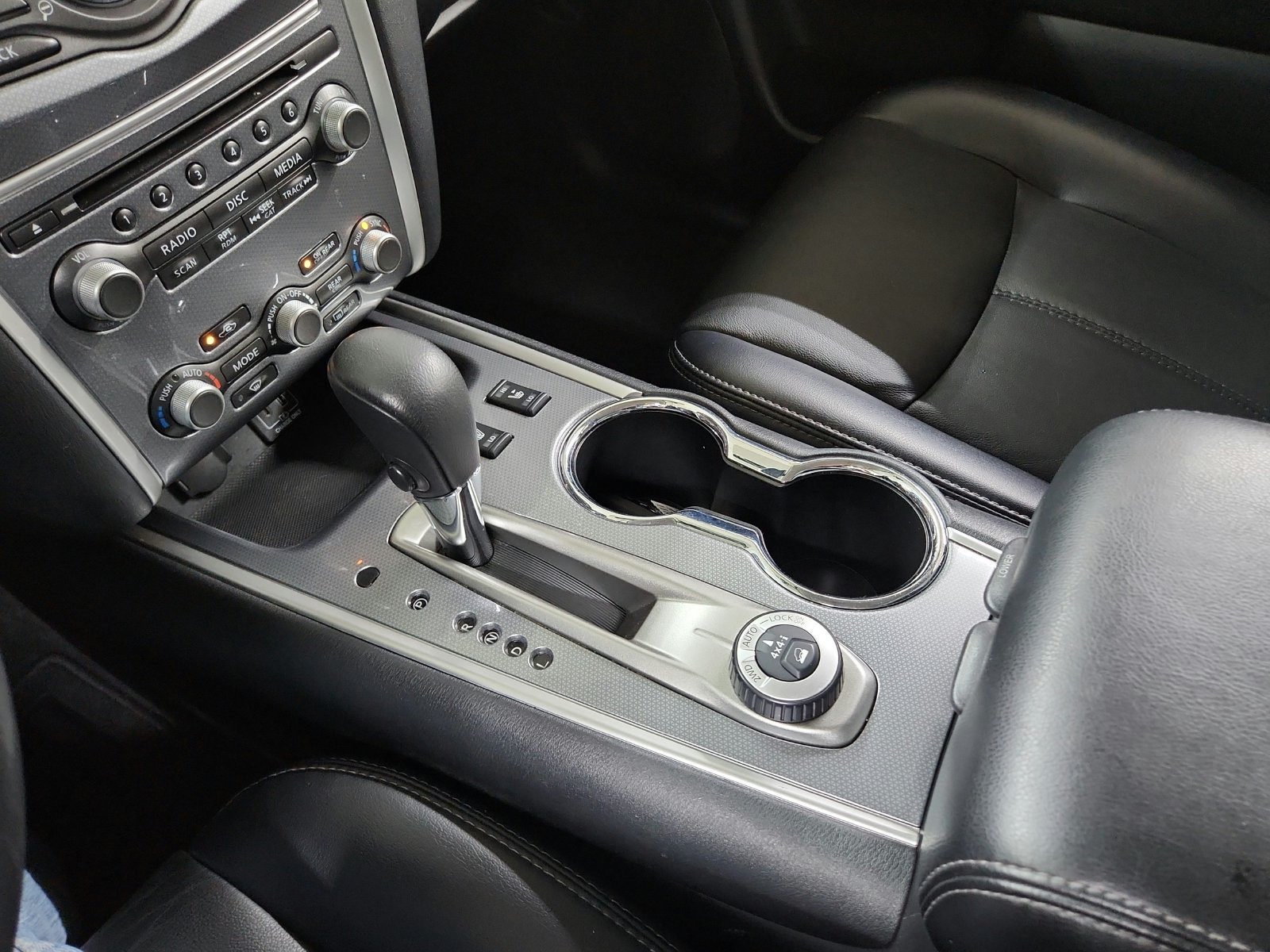 Used 2019 Nissan Pathfinder SL AWD/4WD image 48