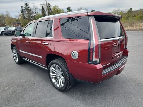 Used 2020 Cadillac Escalade Premium Luxury w/ LPO, Radiant Package AWD/4WD image 6