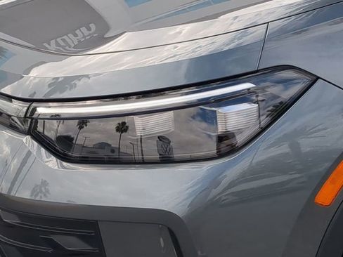 New 2026 Volkswagen Tiguan SE image 7