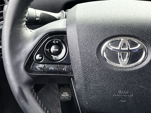 Used 2022 Toyota Prius XLE image 12