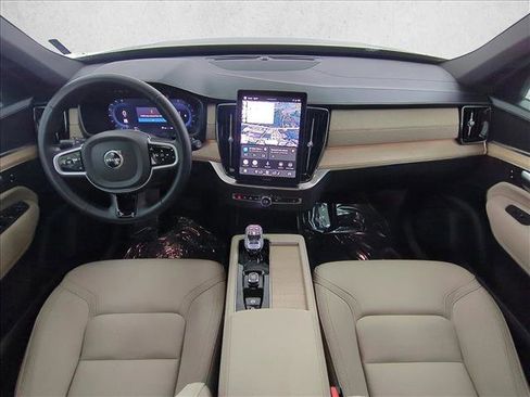 Used 2025 Volvo XC90 B5 Core w/ Protection Package Premier AWD/4WD image 20