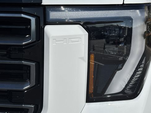 New 2026 GMC Sierra 2500 AT4 w/ AT4 Premium Plus Package image 6