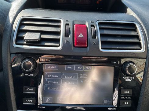 Used 2015 Subaru Crosstrek 2.0i Premium AWD/4WD image 22