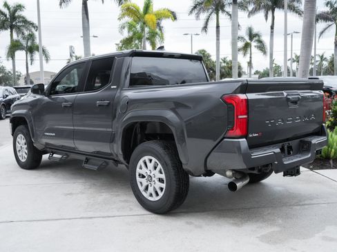 Used 2026 Toyota Tacoma SR5 RWD image 7
