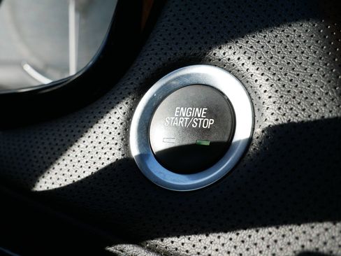 Certified 2024 Cadillac XT5 Sportv w/ LPO, Floor Liner Package image 24