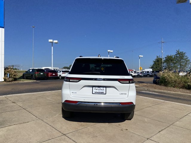 Used 2023 Jeep Grand Cherokee Limited AWD/4WD image 13