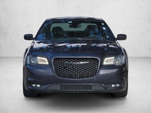 Used 2019 Chrysler 300 S image 2