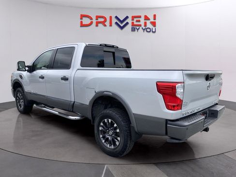 Used 2018 Nissan Titan PRO-4X w/ Pro-4x Convenience Package image 4