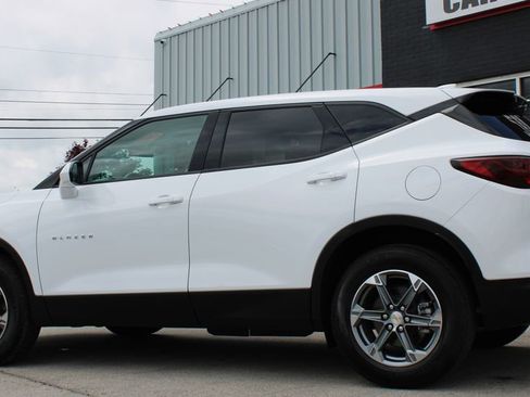 Used 2025 Chevrolet Blazer LT FWD image 15