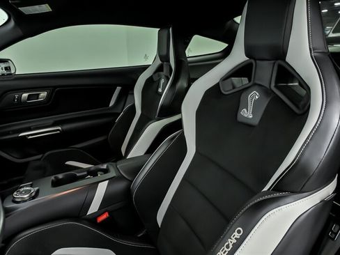 Used 2021 Ford Mustang Shelby GT500 w/ Carbon Fiber Track Pack RWD image 19