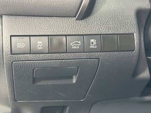 Used 2023 Toyota Camry SE w/ Convenience Package image 10