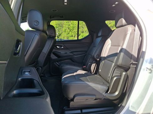 Used 2022 Chevrolet Traverse LT AWD/4WD image 10