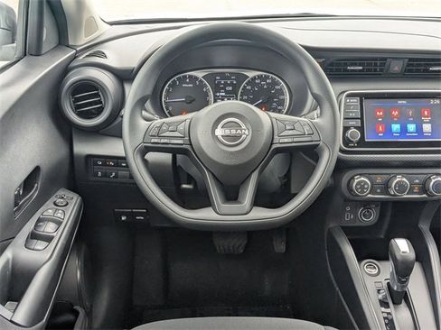 New 2025 Nissan Kicks Play S image 28