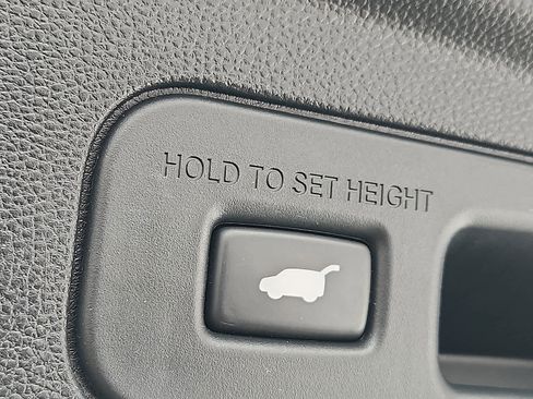 Used 2023 Acura MDX image 30