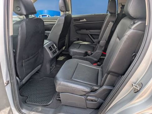 Used 2018 Volkswagen Atlas SEL w/ R-Line Package FWD image 15