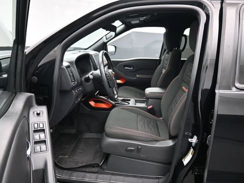 Used 2023 Nissan Frontier PRO-4X w/ Technology Package image 11