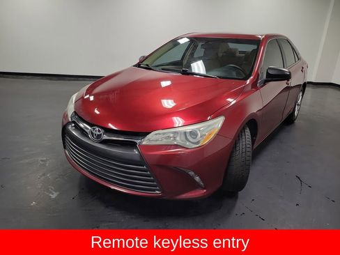Used 2016 Toyota Camry LE FWD image 4