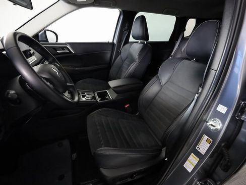 Used 2022 Mitsubishi Outlander SE image 19