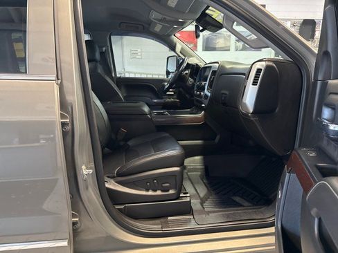 Used 2017 GMC Sierra 2500 SLT AWD/4WD image 30