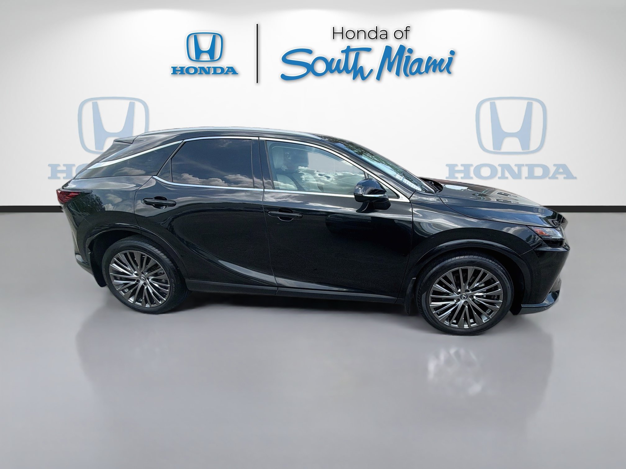 Used 2024 Lexus RX 350 AWD w/ Convenience Package image 8