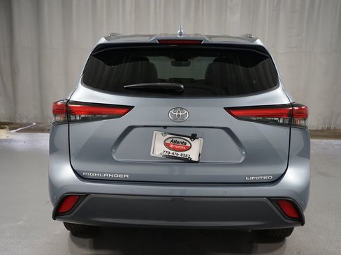 Used 2023 Toyota Highlander Limited image 7