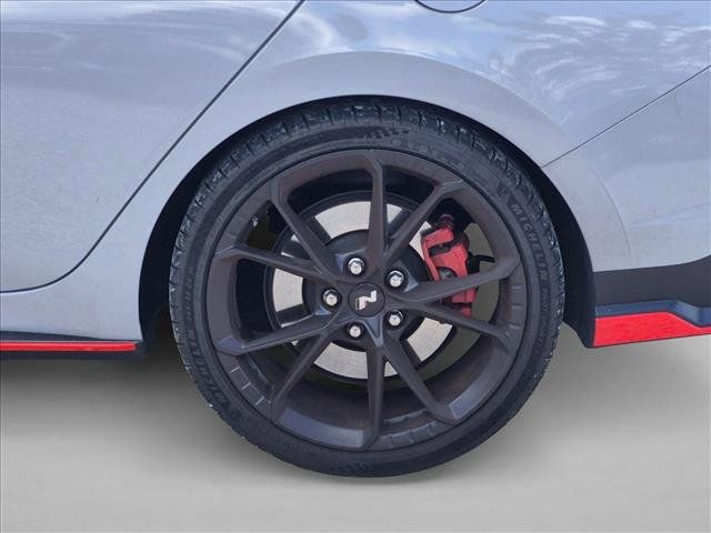 Used 2025 Hyundai Elantra N FWD image 15