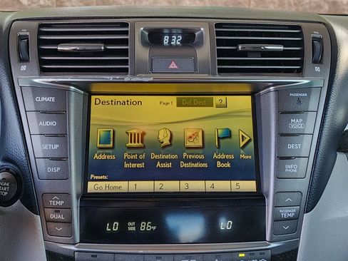 Used 2012 Lexus LS 460 AWD w/ Comfort Pkg image 38