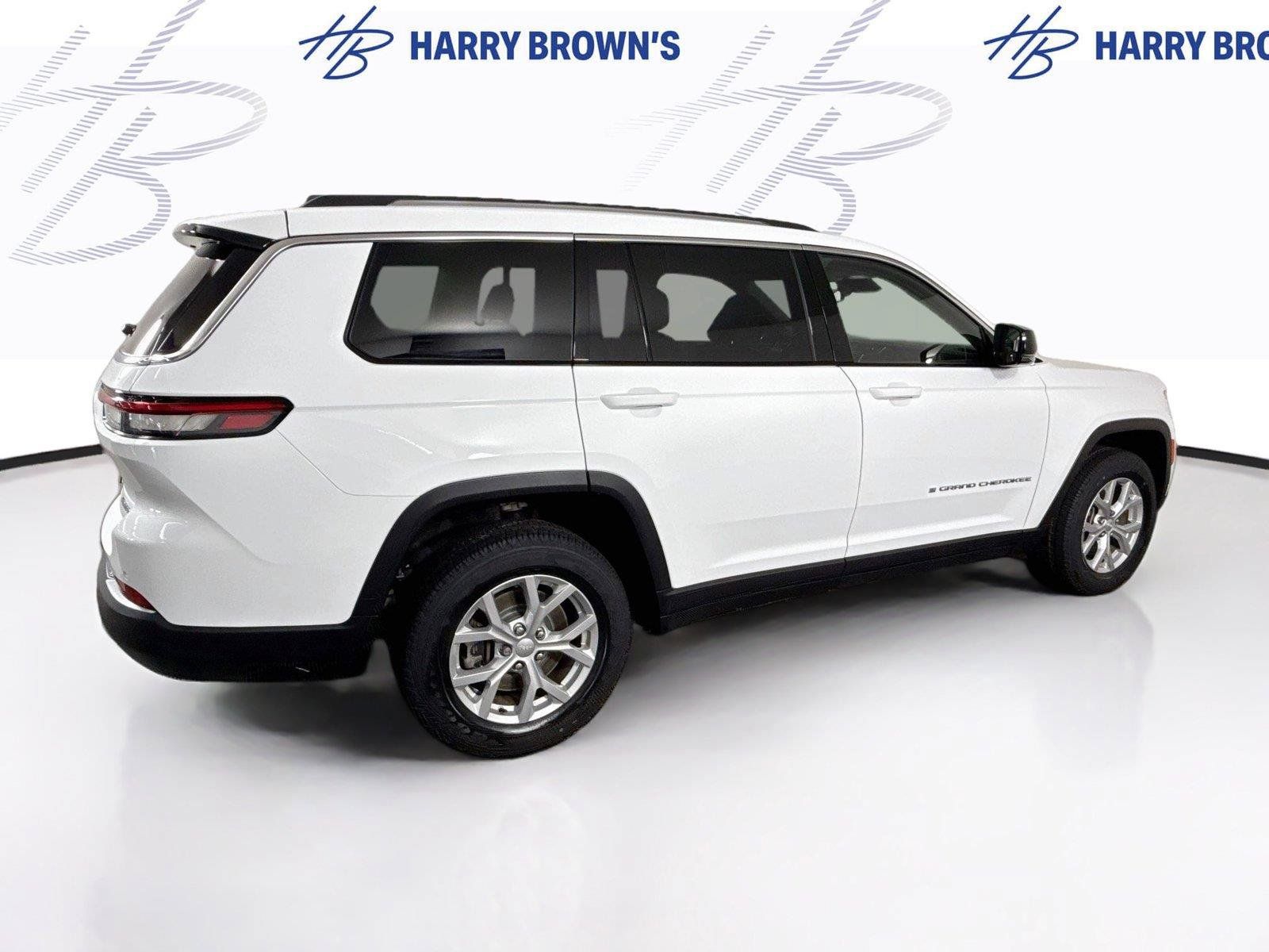 Used 2023 Jeep Grand Cherokee L Limited AWD/4WD image 34
