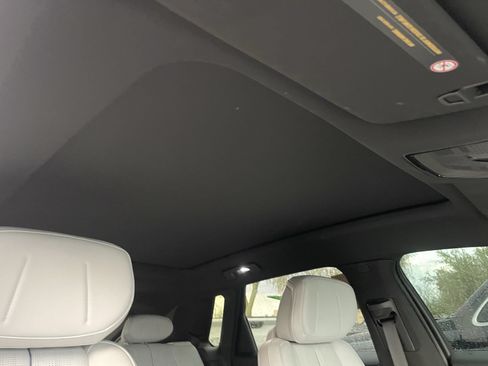 Used 2024 Cadillac Lyriq Sport RWD image 5