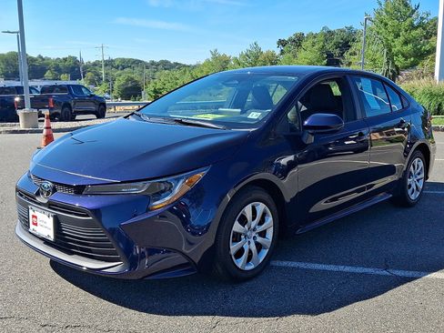 Certified 2026 Toyota Corolla LE FWD image 3